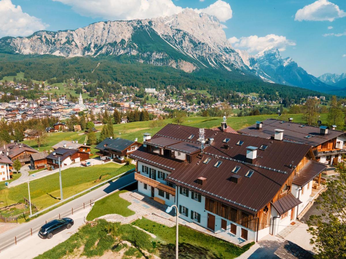 Chalet Socrepes - Dolomiti Skyline Cortina dʼAmpezzo Exterior foto
